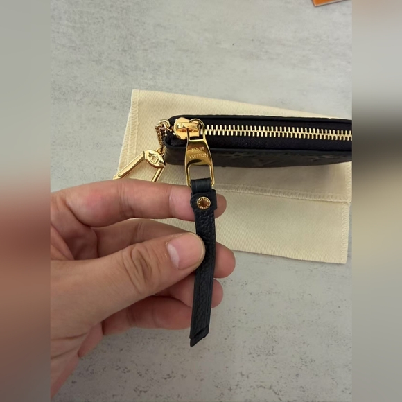 Louis Vuitton Key Pouch - Picture 8 of 14